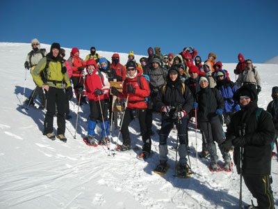 Appennino, escursioni con le racchette da neve con le guide di Ufficio guide Foto di gruppo durante una delle tante gite effettuate negli ultimi anni in Appennino