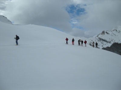 Escursioni con le racchette da neve con le guide di Ufficio guide escursione con le ciaspole in appennino