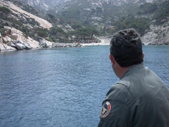 isola di Montecristo la costa isola di Montecristo, arrivo a cala Maestra